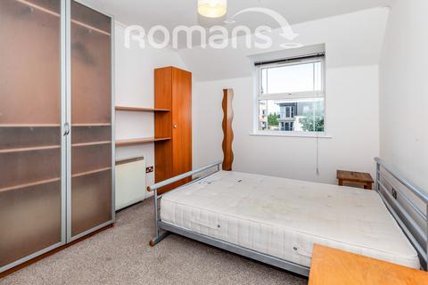 2 bedroom apartment to rent, Clarence Road