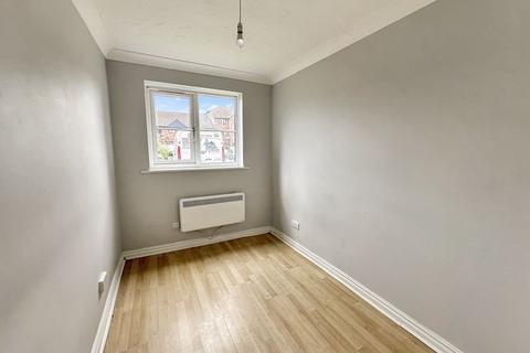 2 bedroom flat for sale, Troutbeck Close, Slough, SL2