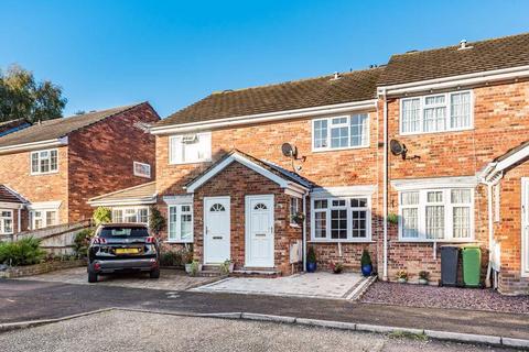2 bedroom terraced house to rent, Abraham Close, Botley, SO30