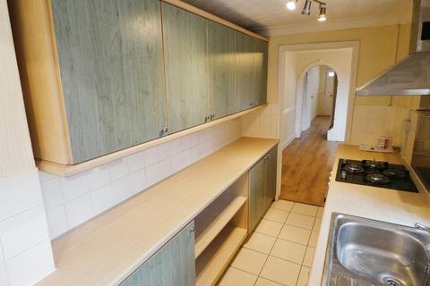3 bedroom terraced house to rent, Institute Street, Stanton Hill