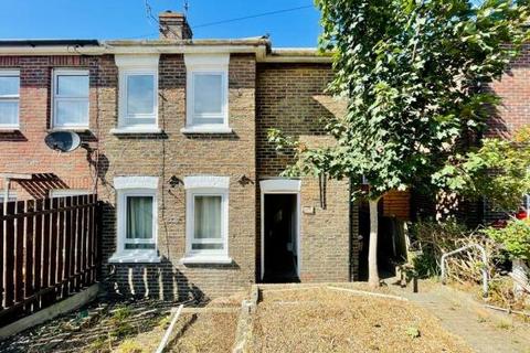 4 bedroom terraced house to rent, Clayton Road