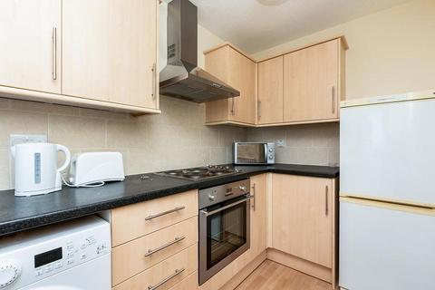1 bedroom apartment to rent, Woking, Surrey, GU22