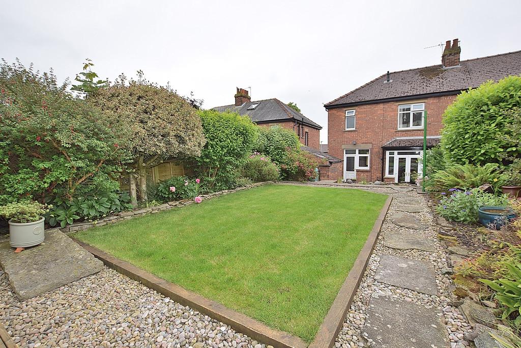 Gordon Crescent, Richmond 3 bed end of terrace house for sale £255,000