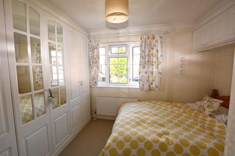 21 Carrington Square, Harrow, HA3 6TF