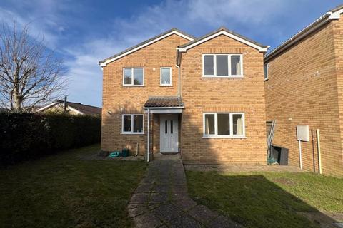 4 bedroom detached house to rent, St. Teresas Court, Bristol