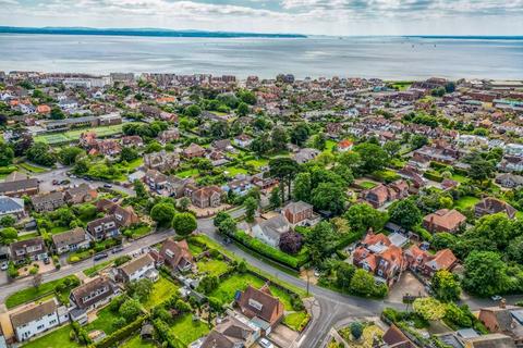 3 bedroom detached house for sale, Manor Way, Lee-On-The-Solent