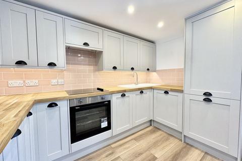 2 bedroom flat for sale, High Street, Poole BH15