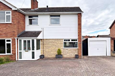 3 bedroom semi-detached house for sale, Three Springs Road, Pershore