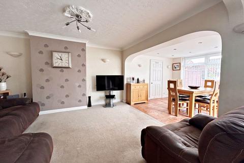 3 bedroom semi-detached house for sale, Three Springs Road, Pershore