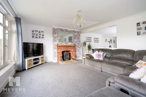4 bedroom semi-detached house for sale, Orchard Close, Ringwood, BH24