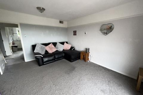 2 bedroom apartment for sale, Kenswick Drive, Halesowen B63