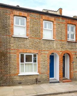 2 bedroom terraced house for sale, Warwick Road, Twickenham, 5 mins walk to Green