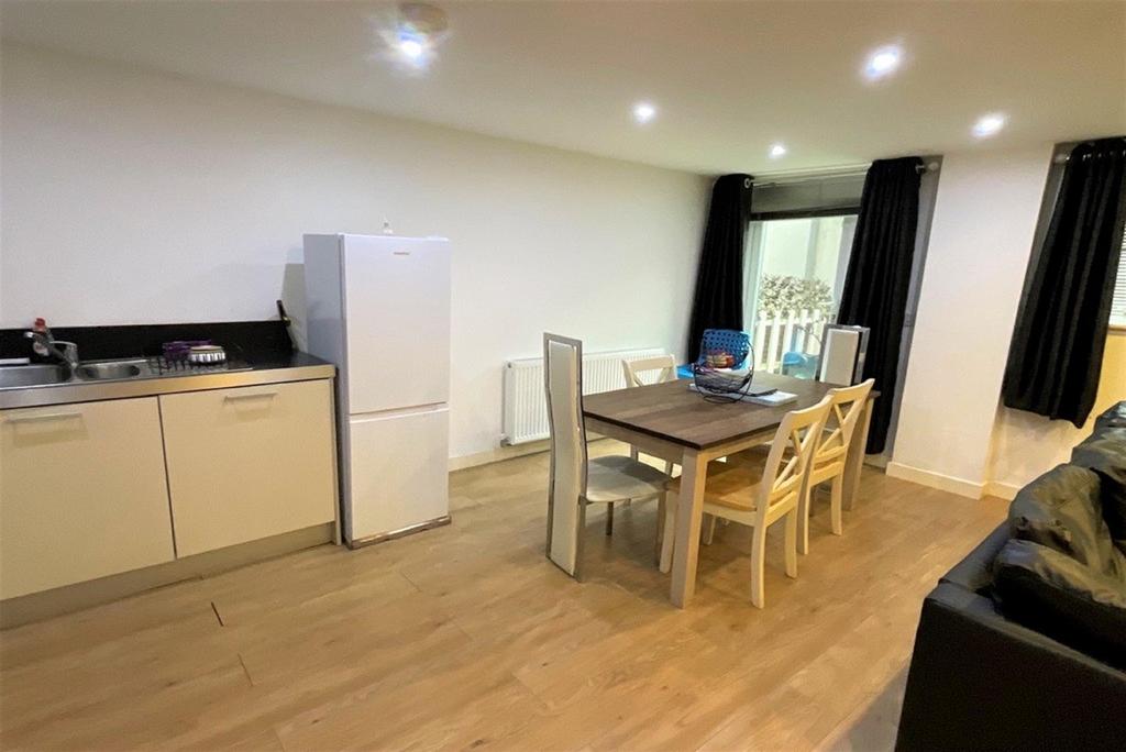 Elm Grove, Southsea, Hampshire 2 bed ground floor flat for sale £195,000