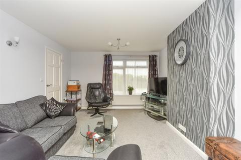 22 Hillshaw Crescent, Rochester, ME2 2PT