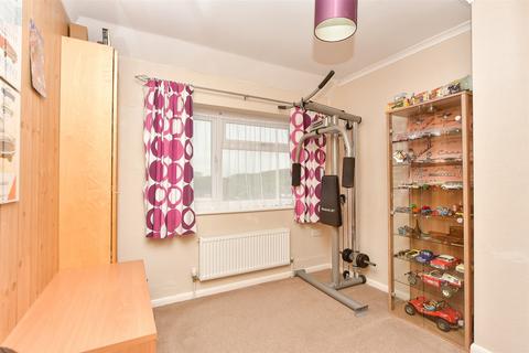 22 Hillshaw Crescent, Rochester, ME2 2PT