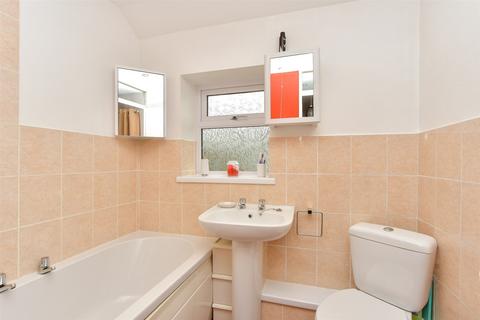 22 Hillshaw Crescent, Rochester, ME2 2PT