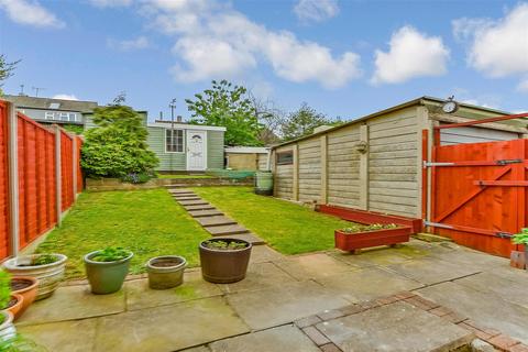 22 Hillshaw Crescent, Rochester, ME2 2PT