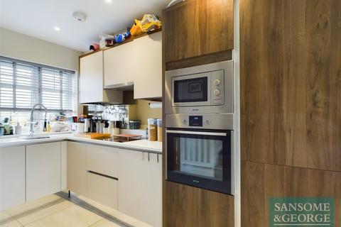 8 Gilbert Close, Padworth, Reading, RG7 5FR