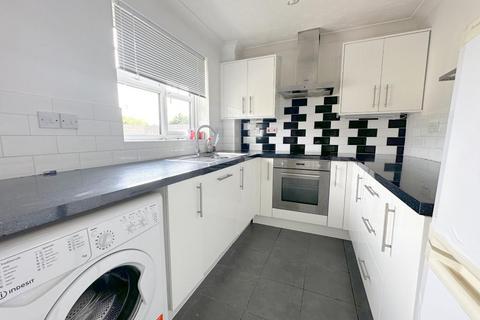 2 bedroom apartment to rent, Ermine Place, Earls Meade, Luton, LU2 7LG