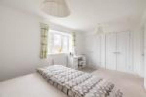 27 Homers Road, Windsor, SL4 5RG