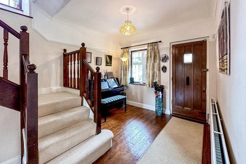 4 bedroom semi-detached house for sale, Arundel Avenue, Sanderstead, Surrey, CR2 8BE