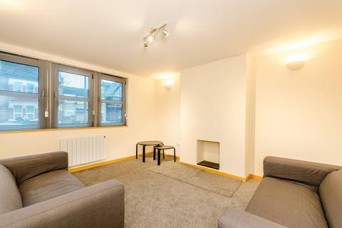 3 bedroom flat to rent, Carnarvon Road, Stratford, London, E15