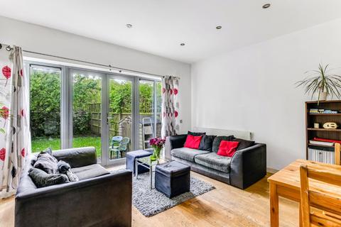 4 bedroom house for sale, Imperial Close, Willesden Green