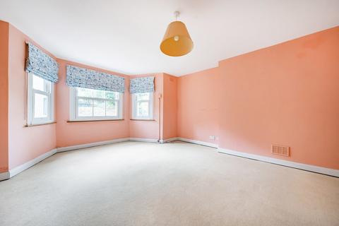 2 bedroom house for sale, Southend Crescent, London