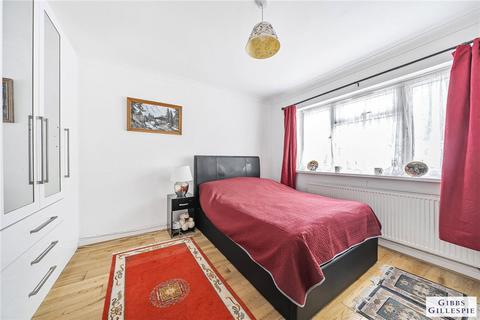 40 Whitefriars Avenue, Harrow, HA3 5RN