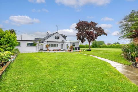 4 bedroom bungalow for sale, Barling Road, Great Wakering, Southend-on-Sea, Essex, SS3