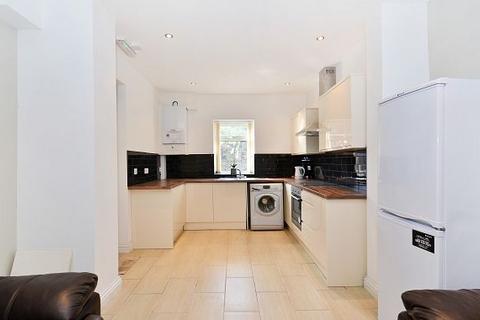 3 bedroom terraced house to rent, 54 Margaret Street, City centre