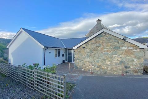 3 bedroom bungalow for sale, 16 Llwyn View, Dolgellau LL40 1LD