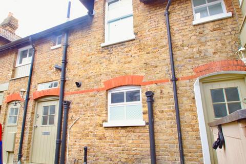 2 bedroom terraced house to rent, Adrian Mews Westgate-on-Sea