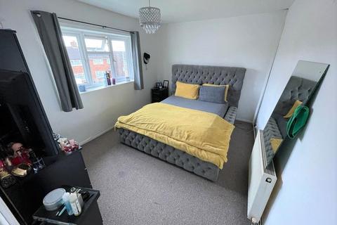 2 bedroom flat to rent, Martley Road, Oldbury B69