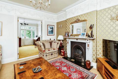6 Bishops Road, Sutton Coldfield, B73 6HX