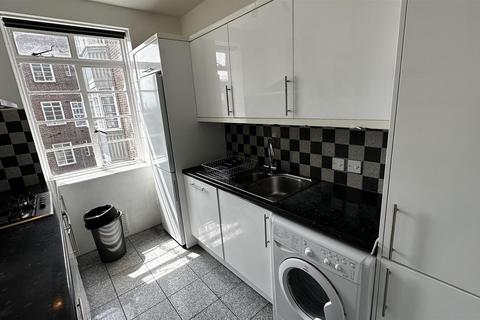 3 bedroom flat for sale, Finchley Road, London NW3