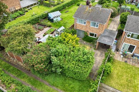 3 bedroom detached house for sale, Walmer Road, Lowestoft