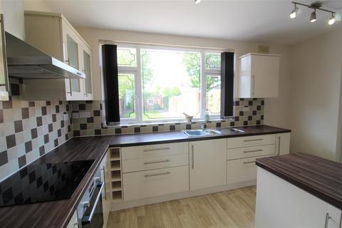 3 bedroom semi-detached house to rent, Stroud Road, Shirley, Solihull