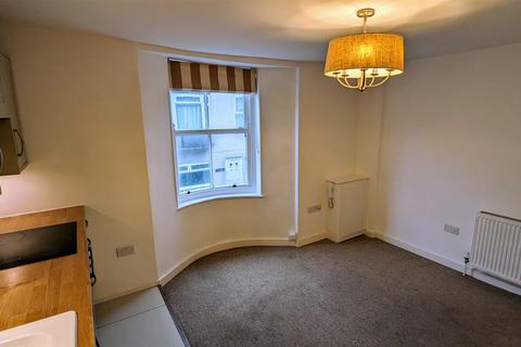 2 bedroom apartment for sale, Crescent Street, Weymouth