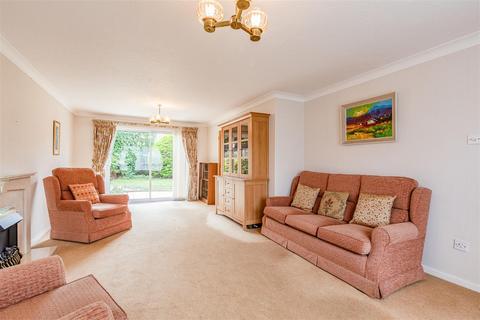 4 bedroom detached house for sale, Acacia Close, Woodham