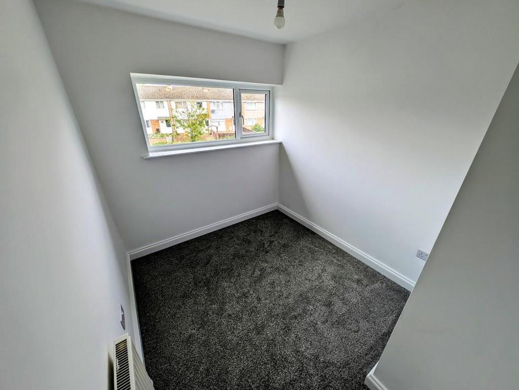 Bed 3.jpg
