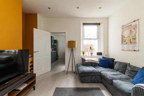 2 bedroom flat to rent, Mowbray Street, Heaton, Newcastle Upon Tyne