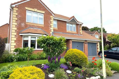 4 bedroom detached house for sale, Greenfields Rise, Whitchurch