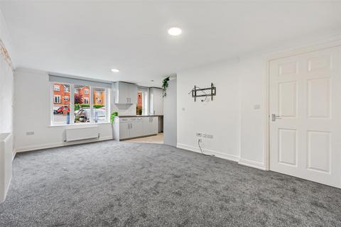 2 bedroom ground floor flat for sale, Ferryside, Warrington WA4