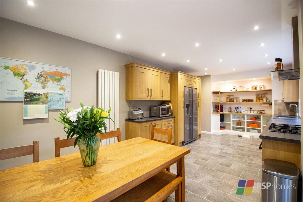 Lucastes Lane, Haywards Heath 6 bed detached house for sale £1,250,000