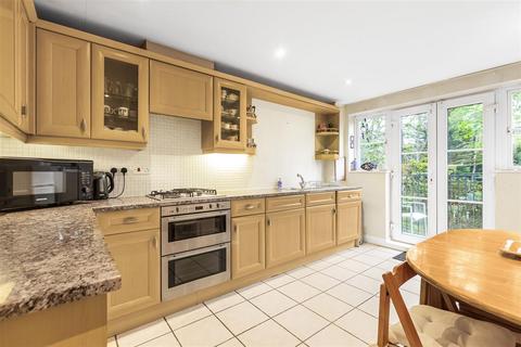 2 bedroom flat for sale, Village Road, Enfield