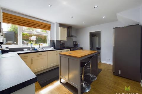 4 bedroom detached house for sale, High Fawr Avenue, Oswestry