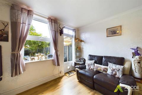 3 bedroom terraced house for sale, South View, Uttoxeter ST14