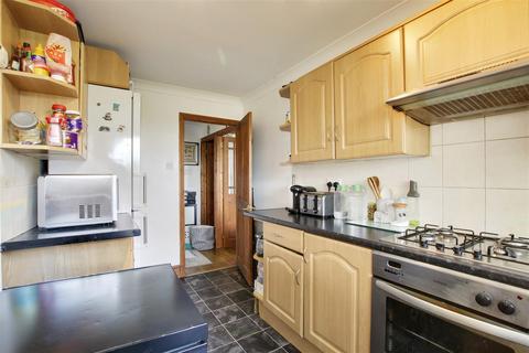 68 Ramney Drive, Enfield, EN3 6DU