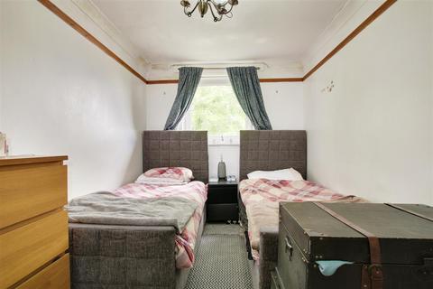 68 Ramney Drive, Enfield, EN3 6DU
